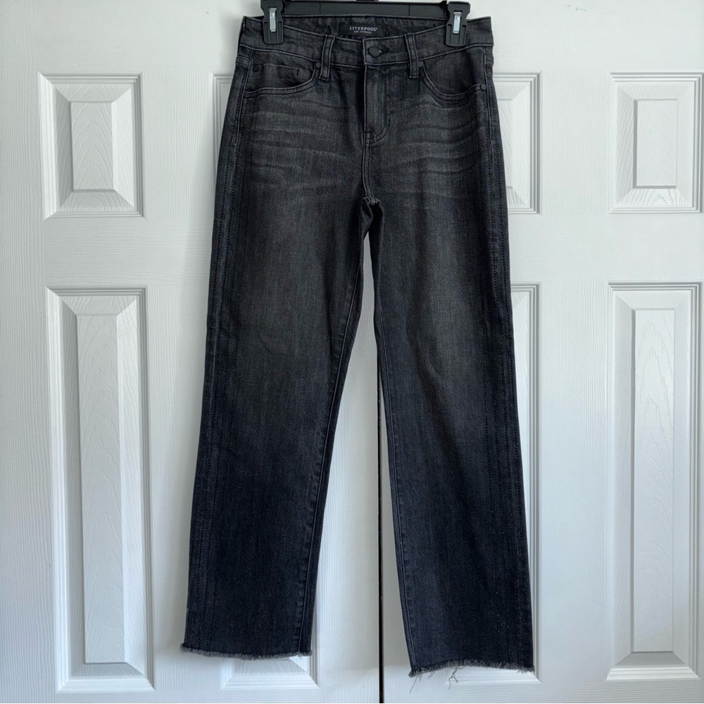 Liverpool Los Angeles Black Denim Straight Leg Raw Hem Jean Rhinestone Size 2/26